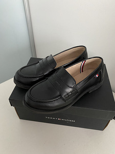 Tommy Hilfiger laste kingad, s.30 (2 foto / 2)