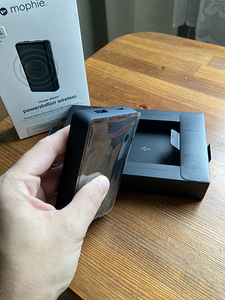 Juhtmevaba akupank. Kuni 34h akut. 6040 Mah (1 foto / 4)