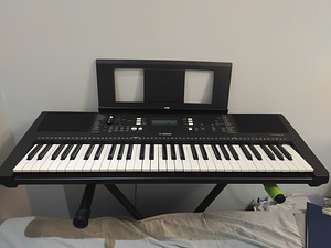 YAMAHA süntesaator + kingituseks alus! (6 foto / 6)