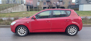 KIA CEED- 1.6D-85 кВт (7 фото из 13)
