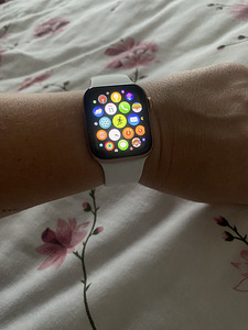 Apple watch SE 40mm Gold Rose (1 foto / 3)