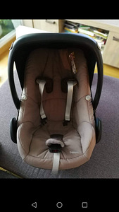 Maxi-Cosi Pebble turvahäll (1 foto / 2)