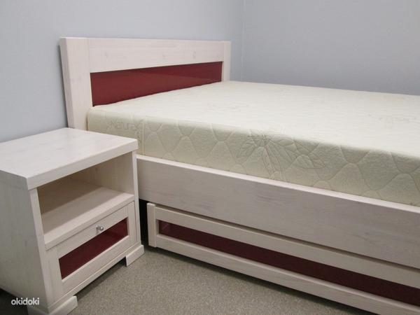 Новые деревянные кровати (фото #1)