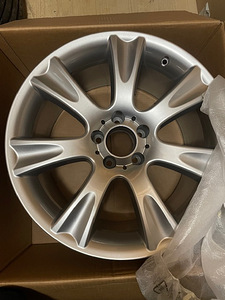 Mercedes-Benz uueväärsed veljed (5 foto / 8)