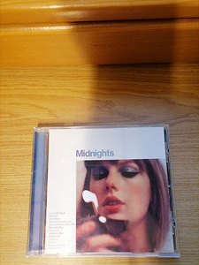 Taylor Swift CD midnights (1 foto / 2)