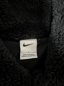Nike mantel (2 foto / 2)
