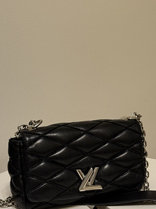 Louis Vuitton Black Quilted Leather GO-14 Malletage (1 foto / 7)