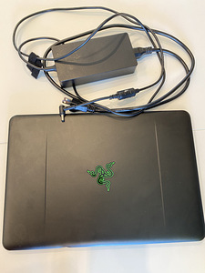 Razer Blade 14" (2017) | Intel i7-7700HQ | GTX 1060 | 512GB