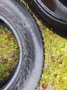 Naastrehvid R16/65/215 Nokian Hakkapeliita 9 (3 foto / 6)