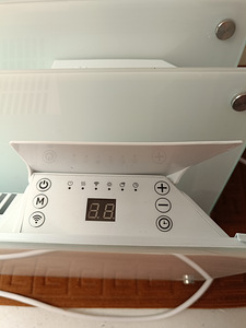 Продается радиатор с стеклянной панелью Termo Glass WiFi 400 (2 фото из 2)