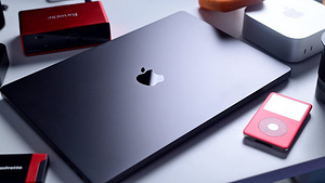 M4 Max MacBook PRO 48GB RAM (1 foto / 7)