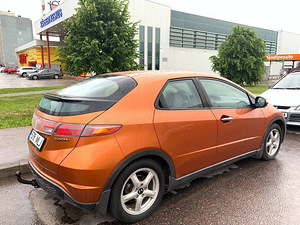 Honda Civicu rent – särav, ökonoomne. Volt/Bolt (2 foto / 8)