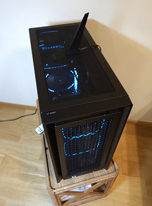 UUS mänguarvuti AM5, Ryzen 7 7800X3D, RTX 5070Ti, 32GB, 1TB (5 foto / 6)