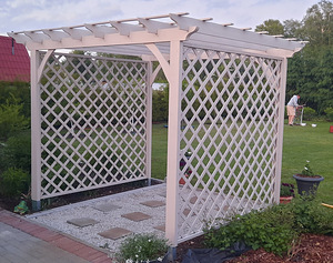 Lehtla, Pergola