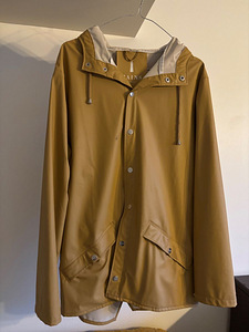 Rainsi kapuutsiga unisex vihmajakk (1 foto / 5)