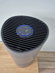 Очиститель воздуха Philips AC1715 (2 фото из 4)