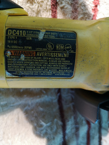 Dewalt nurklihvija (1 foto / 3)