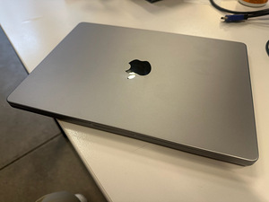 MacBook Pro (14-inch,2021) 1TB (1 foto / 5)