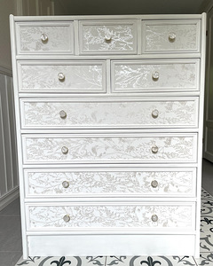 Stiilne ja täiesti ainulaadne täispuidust kummut (2 foto / 4)