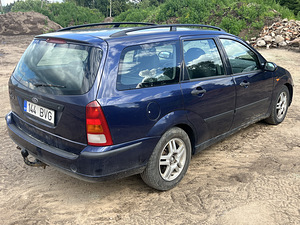 Ford Focus (3 фото из 5)