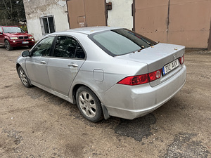 Honda accord (5 foto / 6)