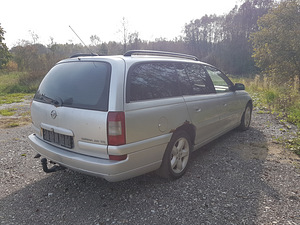 Opel Omega varuosad (3 foto / 6)