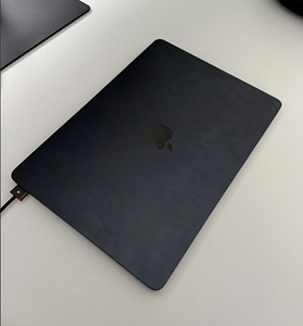 MacBook air m2 8gb, 256 midnight (1 foto / 1)