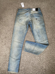 Uued meeste Guess teksad 29/33 (2 foto / 3)