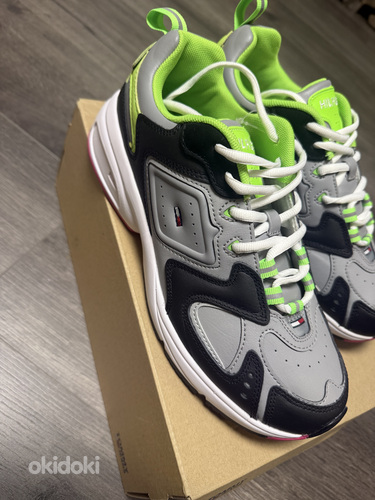 Uued Tommy Hilfiger tossud poes 139.90 suurus 41