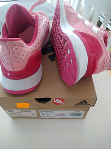 Uued Adidase tossud nr 38 (2 foto / 2)