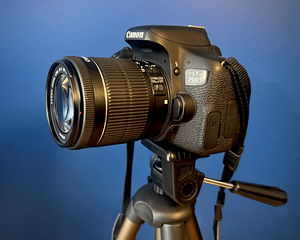 Canon EOS 750D - Komplekt! (2 foto / 8)