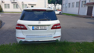 Mercedes ML 350 auto (7 foto / 15)