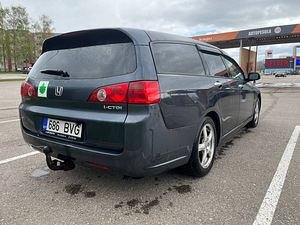 Продам Honda Accord 7 Tourer (4 фото из 11)