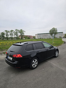 Volkswagen Golf (5 foto / 10)