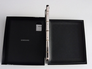 Samsung Z Fold4 512gb (2 foto / 4)