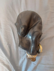 Must gaasimaski kiiver-mask (2 foto / 4)