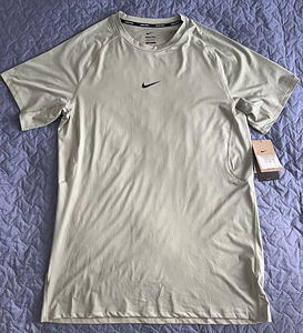 Nike Slim Fit meeste T-särk XL - uus (2 foto / 5)
