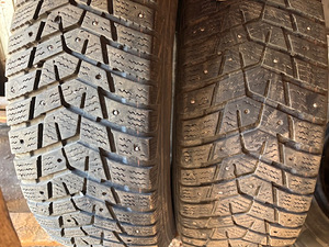 Зимние шины 215/70 R15 (2 фото из 2)