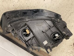 Audi A4 (B8) vasakpoolne esimene LED tuli 2012-2014.a. (3 foto / 4)