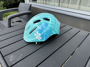 Selling Bicycle Helmet (2 foto / 2)