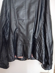 Продажа женской одежды. (3 фото из 4)