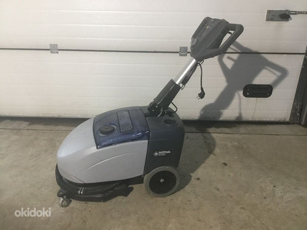 Поломоечная машина Nilfisk SC351