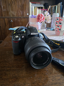 Nikon D3100 peegelkaamera (2 foto / 4)