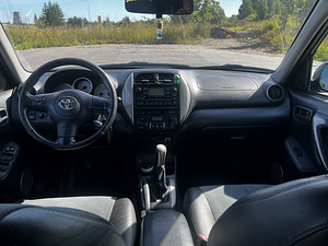 Toyota Rav4 2004, 2.0tdi, 85кВт (3 фото из 5)