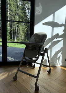 Peg-Perego Highchair Living Space Sand (8 foto / 8)