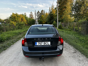 Volvo S40 2.0D 100kw 2010A (5 foto / 13)
