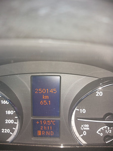 Mercedes-Benz Viano (7 foto / 9)