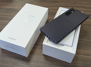Sony Xperia 1 III (2 foto / 5)