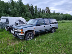 Продается Chevrolet Suburban 5.7 94a (1 фото из 3)