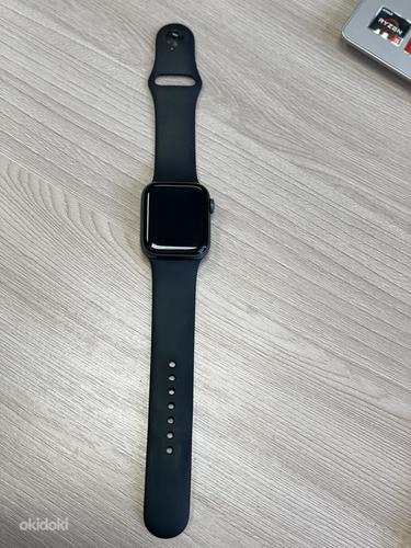 Apple Watch 4 40 мм (фото #1)